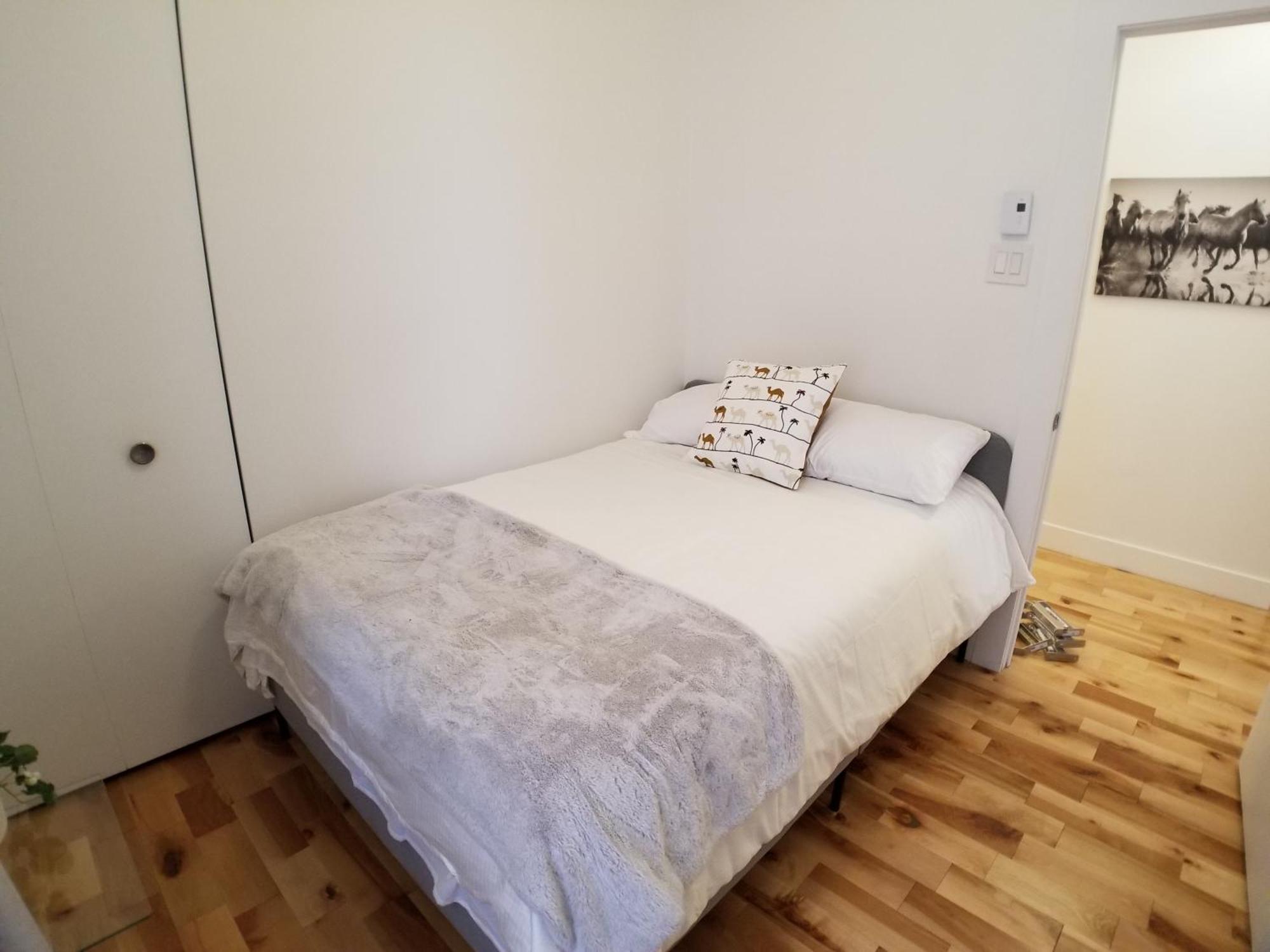 3 Bedroom Near Olympic Stadium Монреаль Экстерьер фото